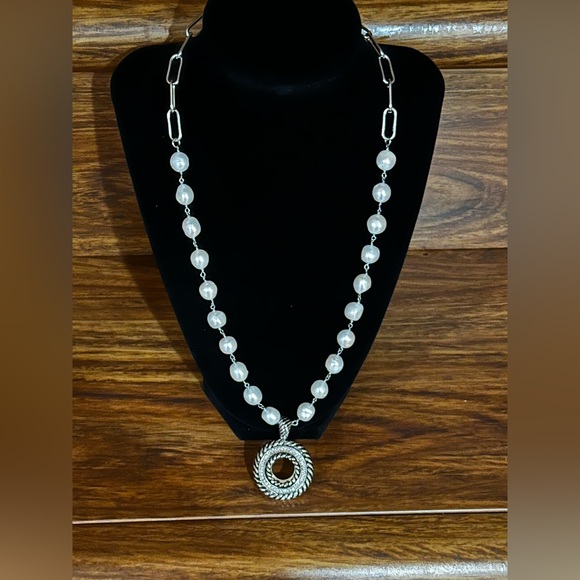 Meet your Posher, Susan B - Picture 3 of 8